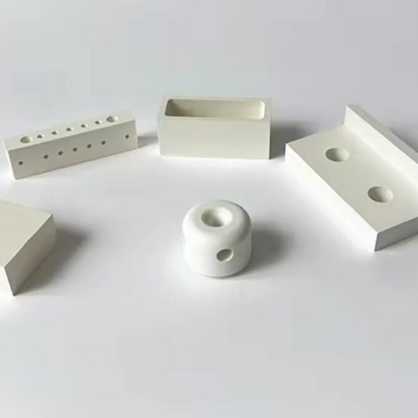 Componentes moldeados de cerámica de nitruro de boro. 3
